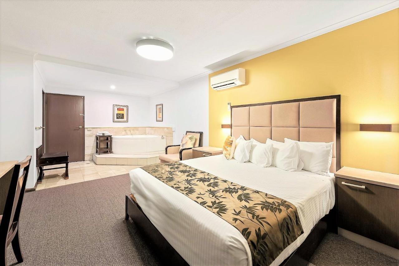 Eltham Gateway Hotel & Conference Centre Extérieur photo