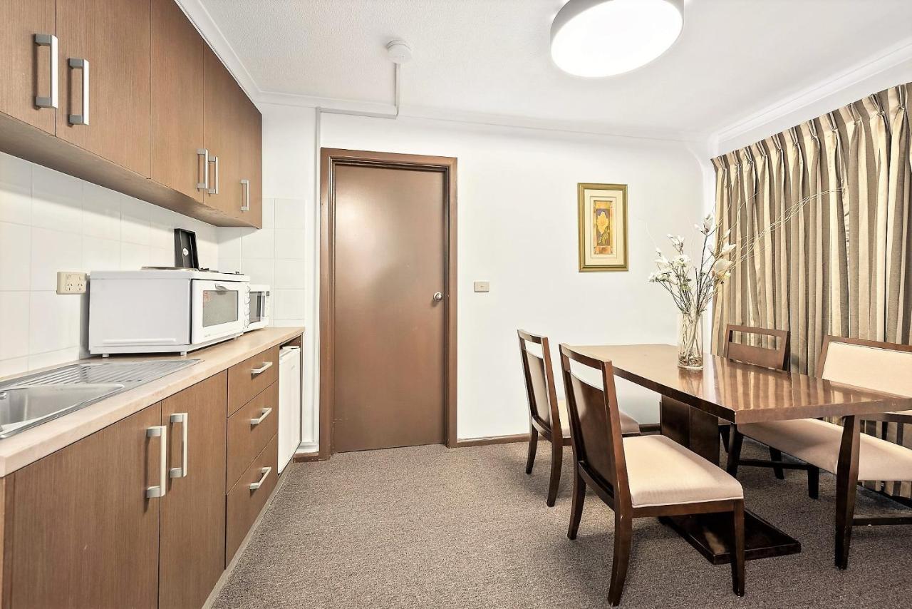 Eltham Gateway Hotel & Conference Centre Extérieur photo
