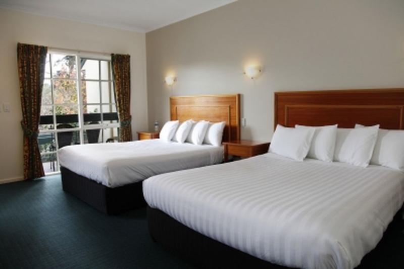 Eltham Gateway Hotel & Conference Centre Extérieur photo