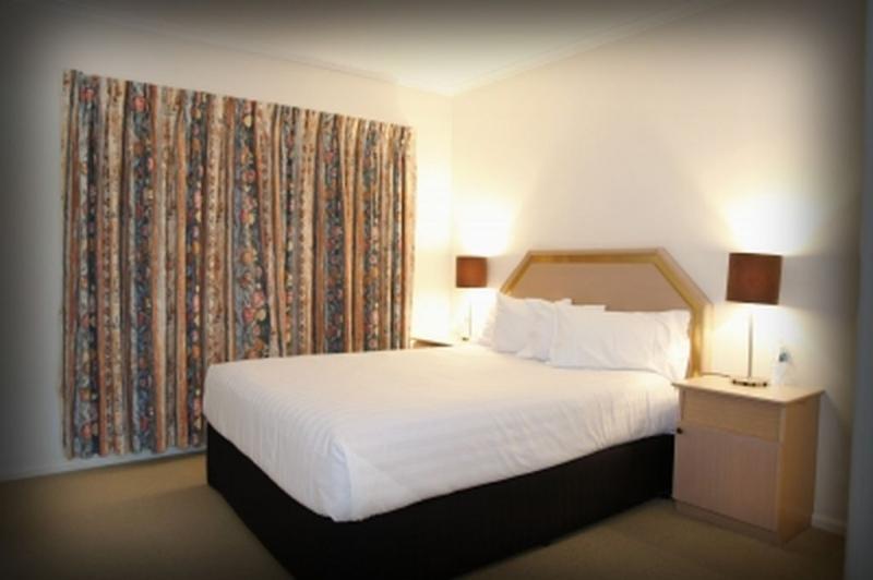Eltham Gateway Hotel & Conference Centre Extérieur photo