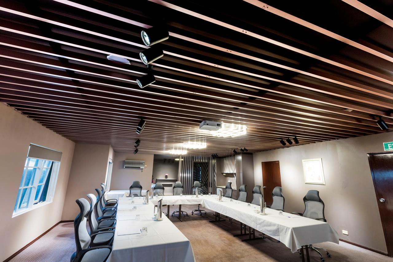 Eltham Gateway Hotel & Conference Centre Extérieur photo