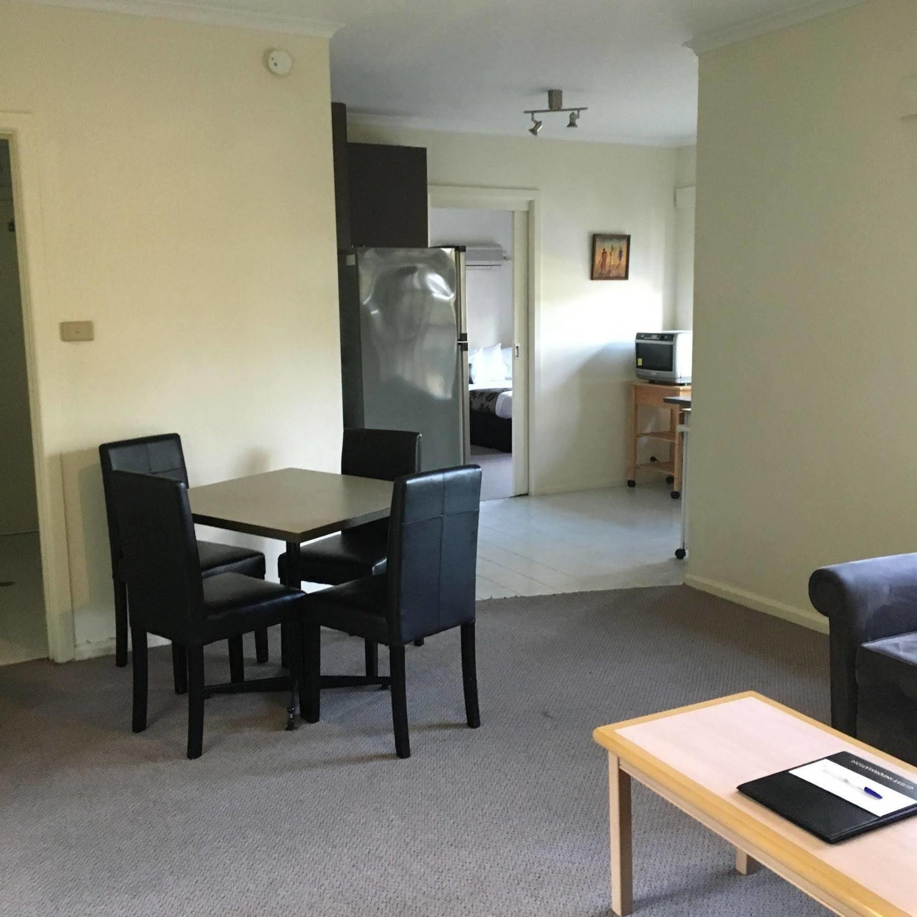 Eltham Gateway Hotel & Conference Centre Extérieur photo